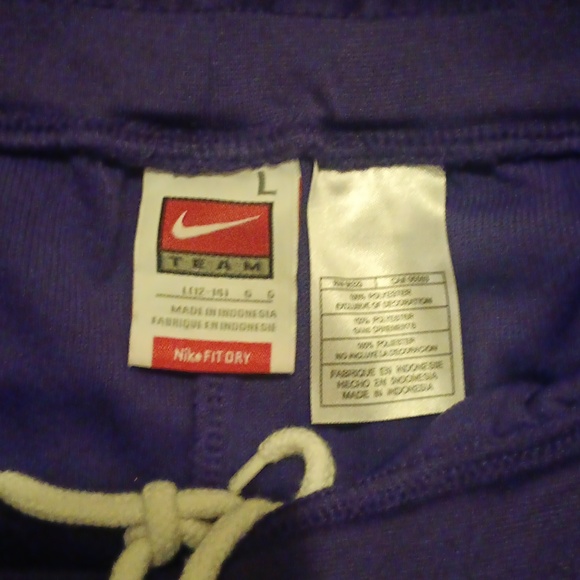Nike fitory purple pants - Picture 2 of 2